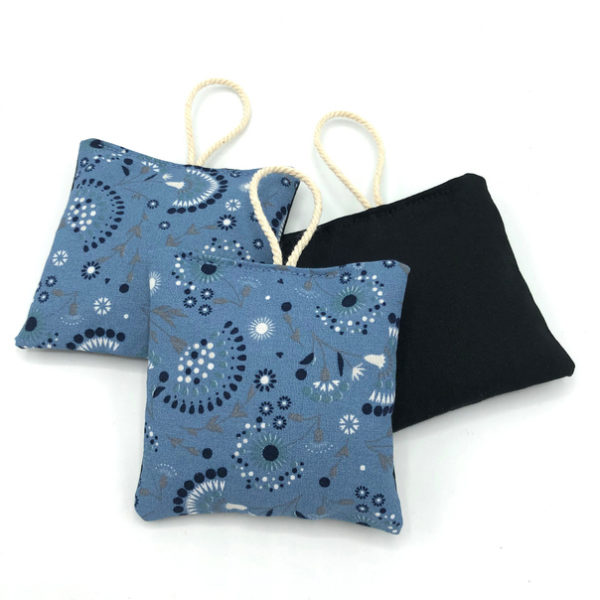 catzup-Lavendelkissen mit Aufhängeschleife - "Blau mit Schwarz" - 3er Set